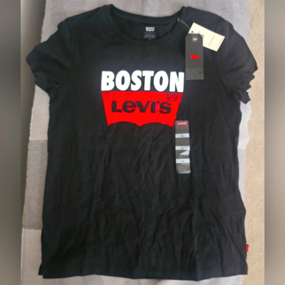 Ladies short sleeved t-shirt (m) NWT